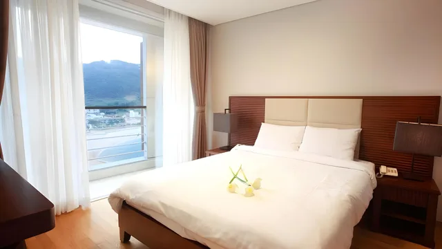 غرفة ديلوكس بإطلالة على الشاطئ، Hotel Riviera Geoje 1/1