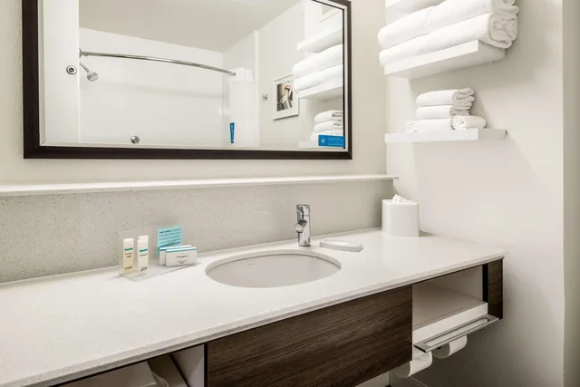 استوديو بسريرين كوين مع أريكة لذوي الإعاقة، Hampton Inn Suites Las Vegas Henderson 5/7