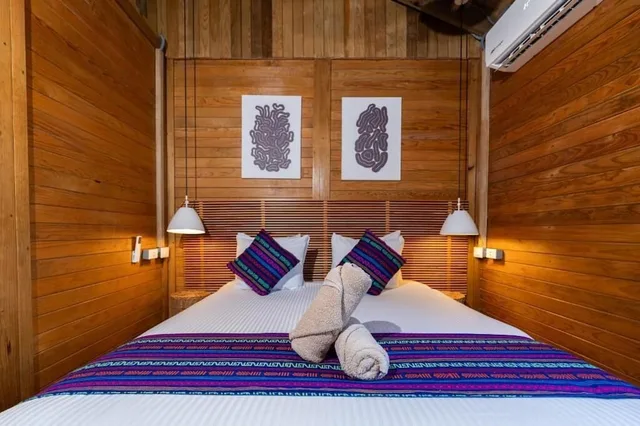 غرفة قياسية بسرير كوين بحمام خاص، Nilu Isla Mujeres by Selina 1/10