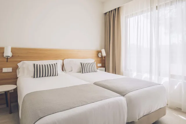 Room, Twin Beds, Garden View, Pool Side, AYA Seahotel - Adults Only 1/4