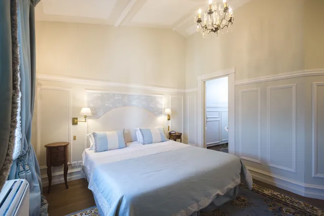 غرفة سوبيريور بسرير كينج، Victor Louis Villa 3/6