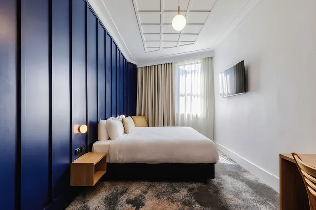غرفة سوبيريور بسرير كينج، Royal Exhibition Hotel 3/4