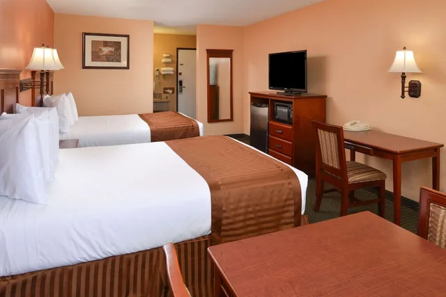 غرفة بسريرين كوين، Americas Best Value Inn & Suites-East Bakersfield 3/4