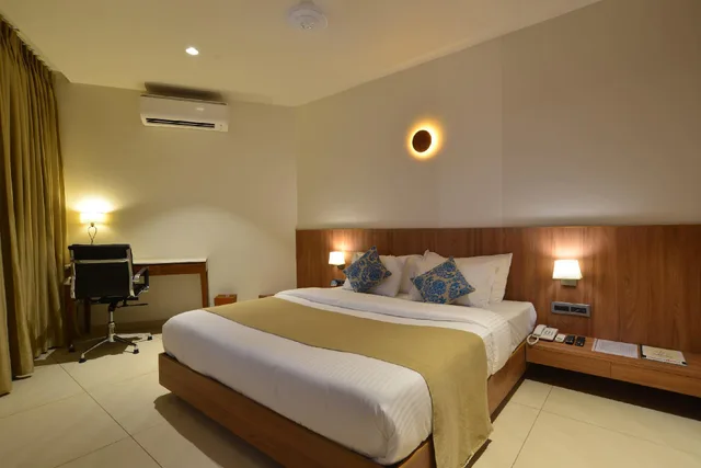Deluxe, Triple, Hotel Panchavati Yatri 1/2