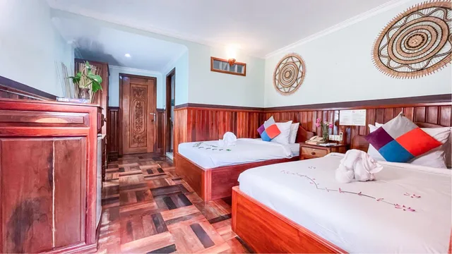 غرفة ديلوكس بسرير مزدوج أو سريرين منفصلين بشرفة بحوض استحمام، Siem Reap Center Hotel 4/10
