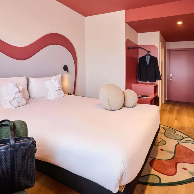 غرفة بزنس بريميوم بسرير مزدوج، Ibis Styles Madrid Airport Valdebebas 1/8