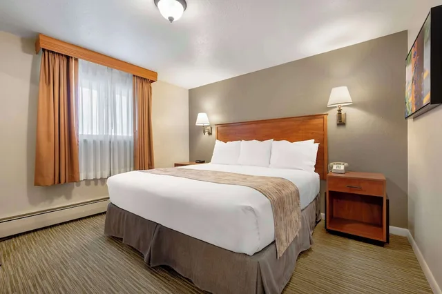 جناح بسرير كوين بشرفة، Best Western Ptarmigan Lodge 2/10