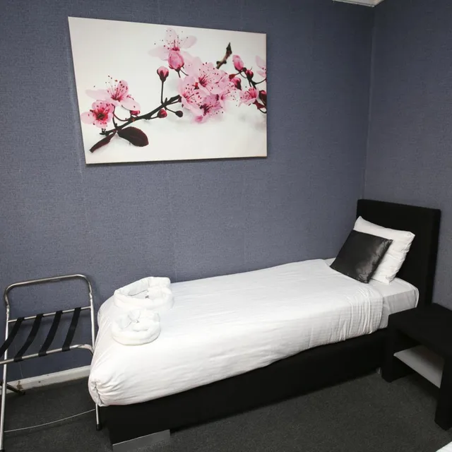 غرفة اقتصادية مفردة بحمام مشترك، Hotel Flipper 4/6