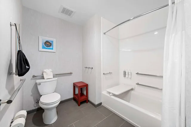 غرفة بسريرين كوين بحوض استحمام لذوي الإعاقة، Hampton Inn Big Bear Lake 4/4