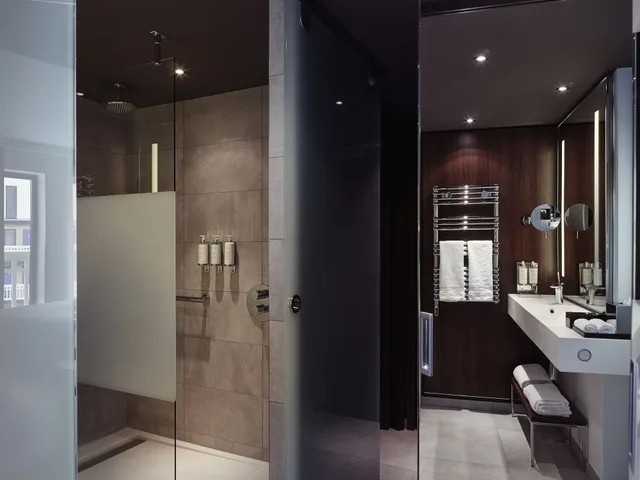 غرفة تنفيذية بسرير كينج، Molitor Hotel & Spa Paris - MGallery Collection 2/6