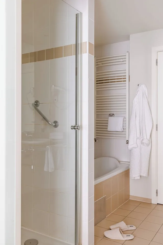 غرفة ديلوكس بسريرين منفصلين، Hotel Aazaert 9/10