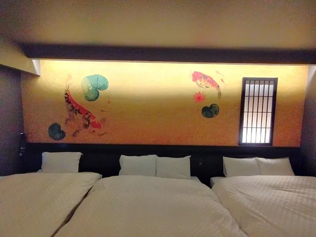1 Bedroom, City, 1 Single and 2 Double Beds، A-Un 2/5