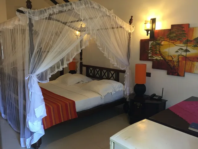 Deluxe, Cabana, King Bed، Flower Garden Hotel 3/5