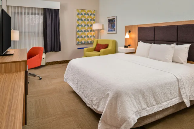 غرفة بسرير كينج، Hampton Inn Raleighclayton I40 2/3