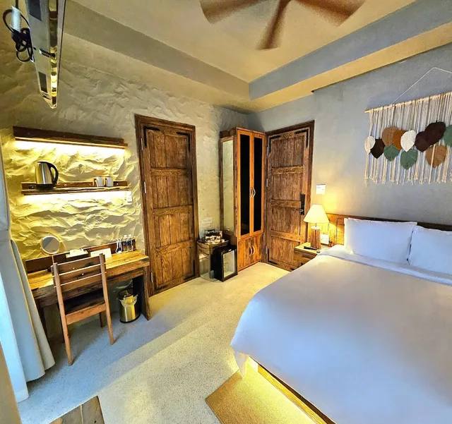 Vip, Queen Bed، Victory Hotel Hue 1/6