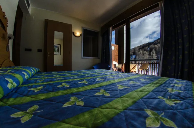 Room, Double or Twin Bed, Balcony, HOTEL RIVE 2/4