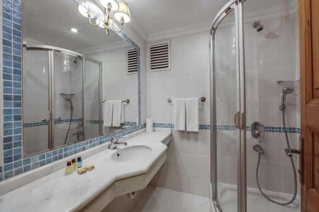 غرفة اقتصادية ثلاثية بسريرين كوين، Hotel Sari Konak 6/9