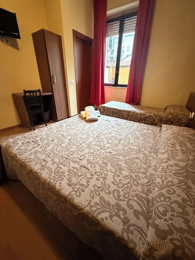 غرفة رباعية بأربعة أسرّة، Hotel Corvetto 3/10