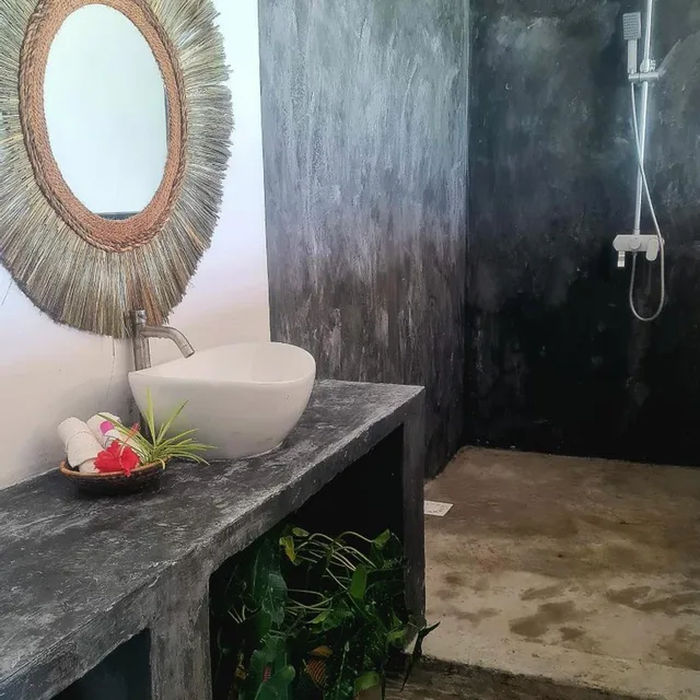 غرفة ديلوكس بسرير مزدوج بإطلالة على البحر بشرفة، Garden Beach Bungalows 4/4