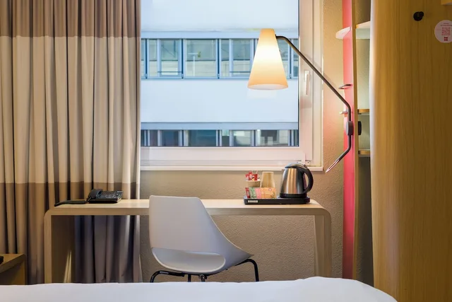 Standard, Double Bed, Garden Side، IBIS HAMBURG ST PAULI MESSE 10/10