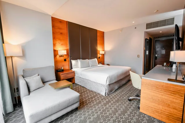 جناح جونيور بسرير كينج، DoubleTree by Hilton Hotel Mexico City Santa Fe 2/4