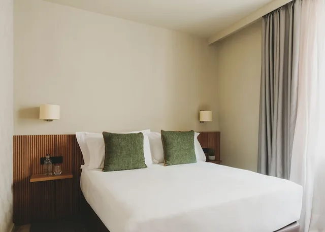 غرفة سوبيريور بسريرين منفصلين، Gallery Hotel 3/7
