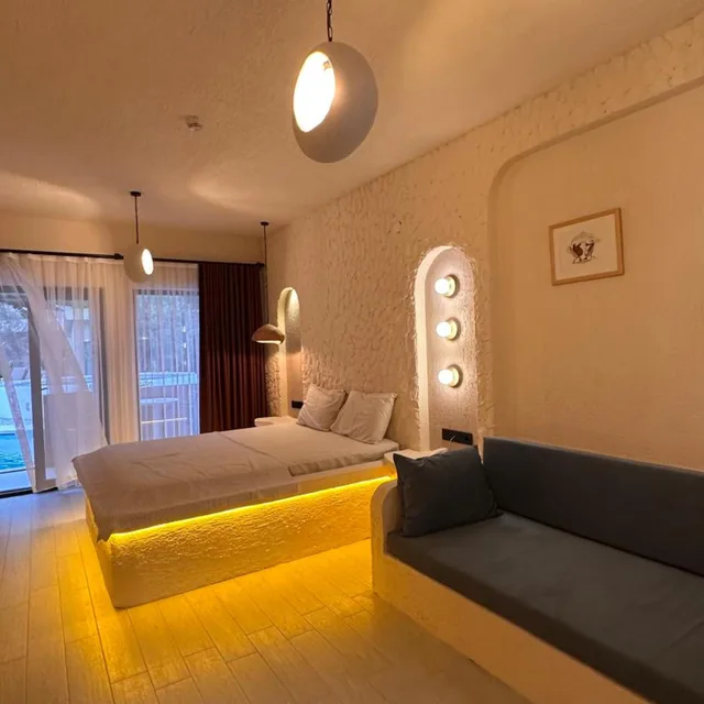 Deluxe, Double or Twin Bed, Pool Access، Z Exclusive Hotel And Villas 4/9