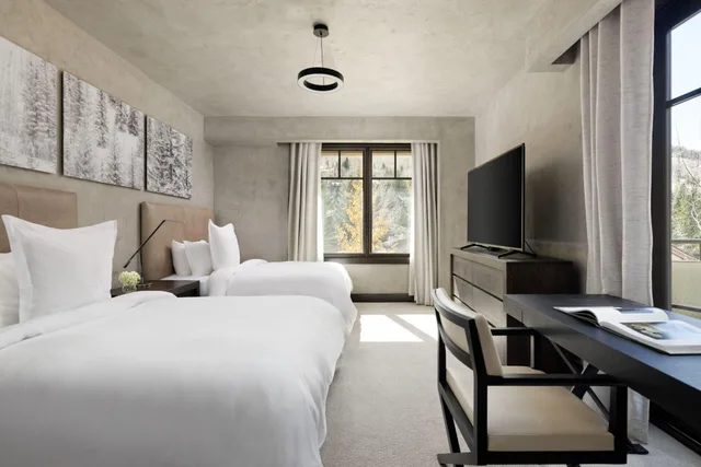Room, King Bed, Garden View, Four Seasons Resort and Residences Vail 3/6