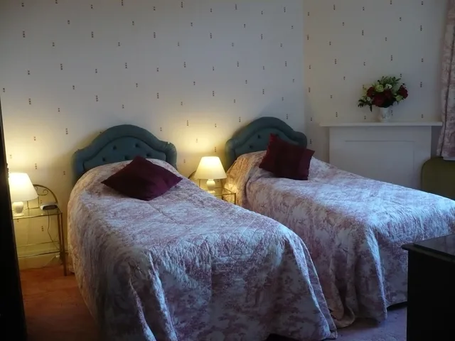 Room, Twin Beds, Benhall Farm Holidays 1/1