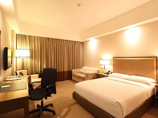 Deluxe, Garden Wing, Accessible، Garden Orchid Hotel 1/1