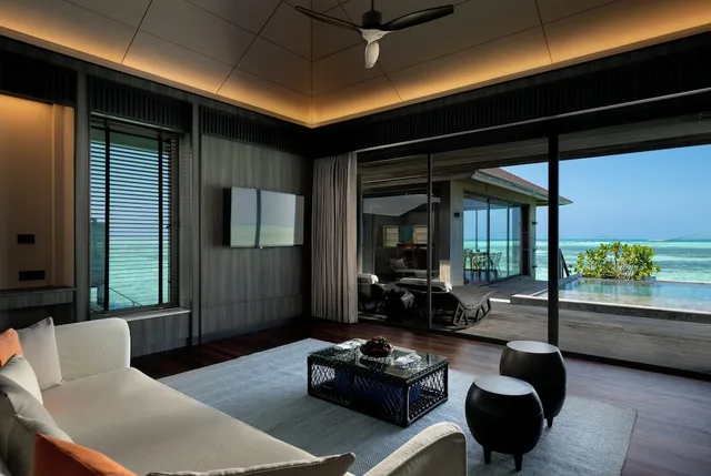 Aqua, Pool, King Bed، Madifushi Private Island Maldives 3/5