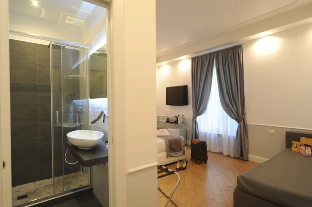 غرفة ثلاثية بسرير مزدوج وسرير فردي، My Suites Piazza Di Spagna 2/3
