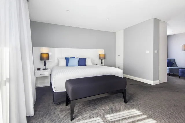 جناح بسرير كينج، Canberra Rex Hotel 1/3