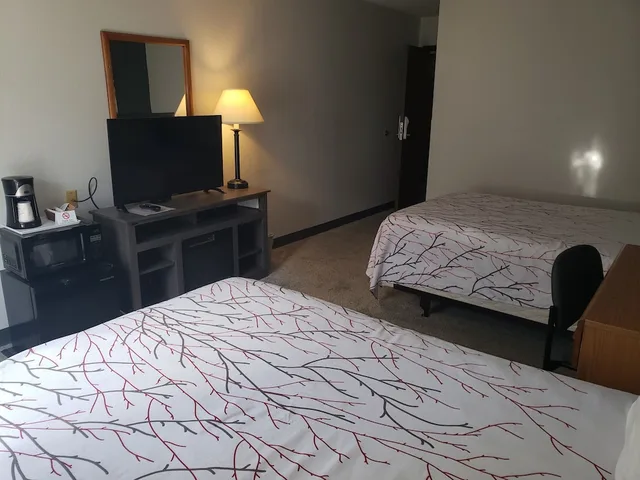 غرفة بسريرين مزدوجين، Americas Best Value Inn & Suites International Falls 4/8