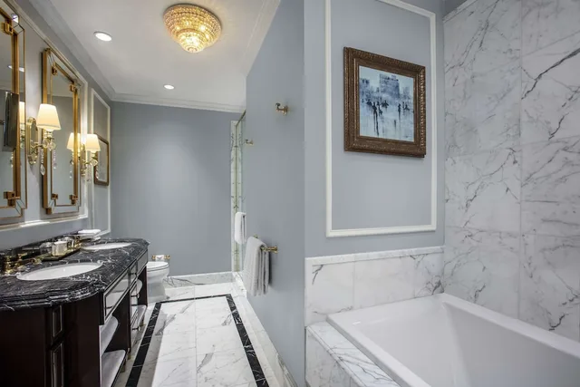 1 Bedroom, Suite, King Bed, 2 Bathrooms، Waldorf Astoria Washington DC 3/3