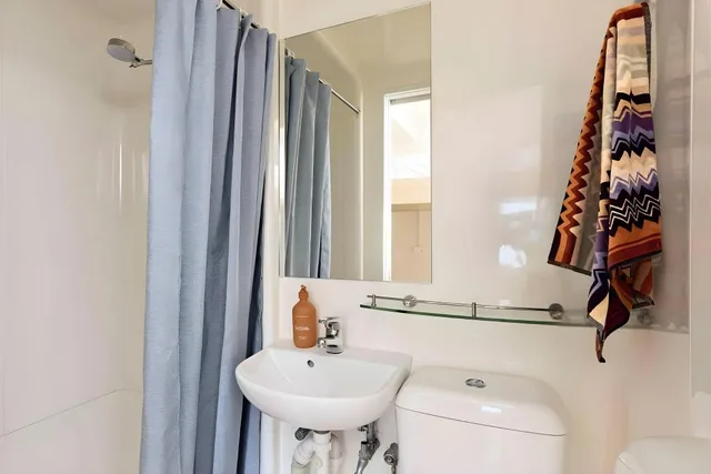 Private, Mixed Dorm, 8 Beds، Little Drifter Melbourne 1/1