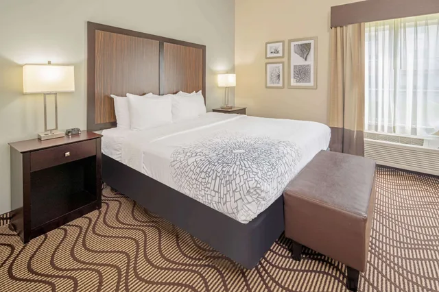غرفة بسريرين كوين لذوي الإعاقة، La Quinta Inn & Suites by Wyndham Gonzales LA 7/10