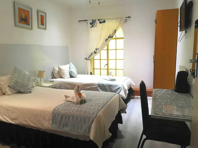 Room, Double Bed, Bathtub, Elsje's Country Inn 3/5