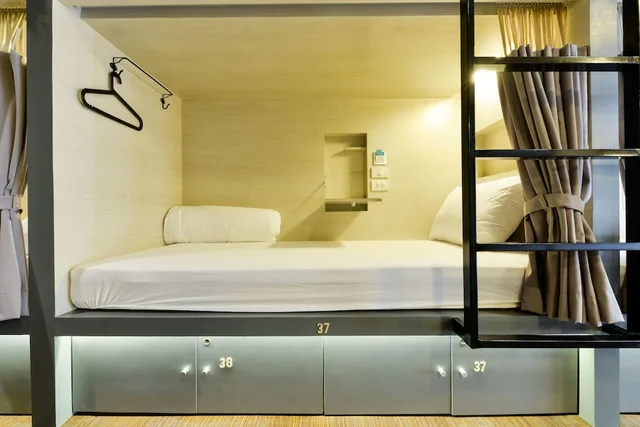 غرفة بسرير فردي، The Cube Hostel 8/8