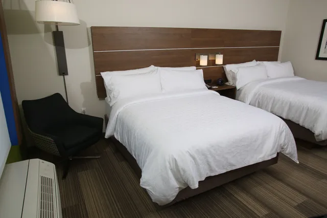 غرفة قياسية بسريرين كوين، Holiday Inn Express Mccook 4/5