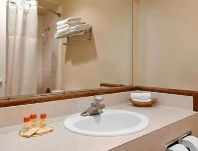 غرفة قياسية بسريرين كوين، Days Inn by Wyndham Bellingham 3/3