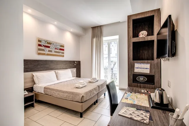 غرفة بسريرين منفصلين، Napoli Suite Hotel 1/7