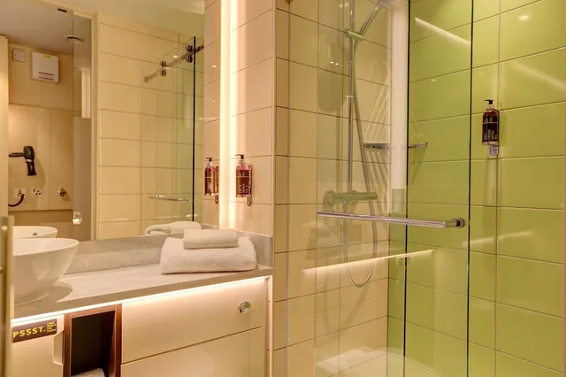 غرفة قياسية بسرير مزدوج، Hub By Premier Inn London Goodge Street Hotel 4/4