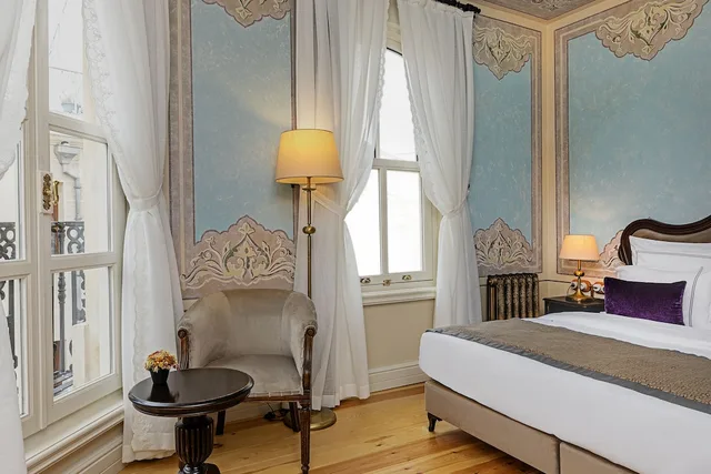 Junior Suite, Murphy Bed, Queen Bed، Meroddi Barnathan Hotel 3/5