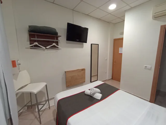 Classic, Double Bed, OYO CH Murallas II 4/7