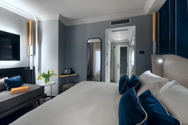 غرفة بريميوم بسرير كوين، Milano 3/8