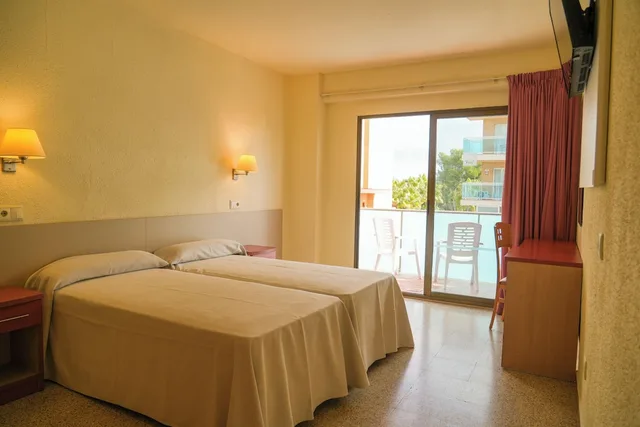 غرفة رباعية بأربعة أسرّة، H Top Molinos Park 4/10