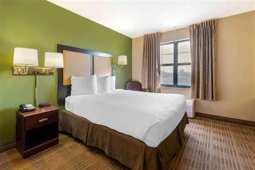 Room, Queen Bed, Accessible, MainStay Suites Rochester South Mayo Clinic 1/1