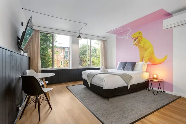 Studio, Queen Bed, SoYa on Davis Apartment Hotel 1/6