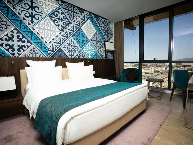 غرفة قياسية بسرير كينج، Mercure Almaty City Center 2/4